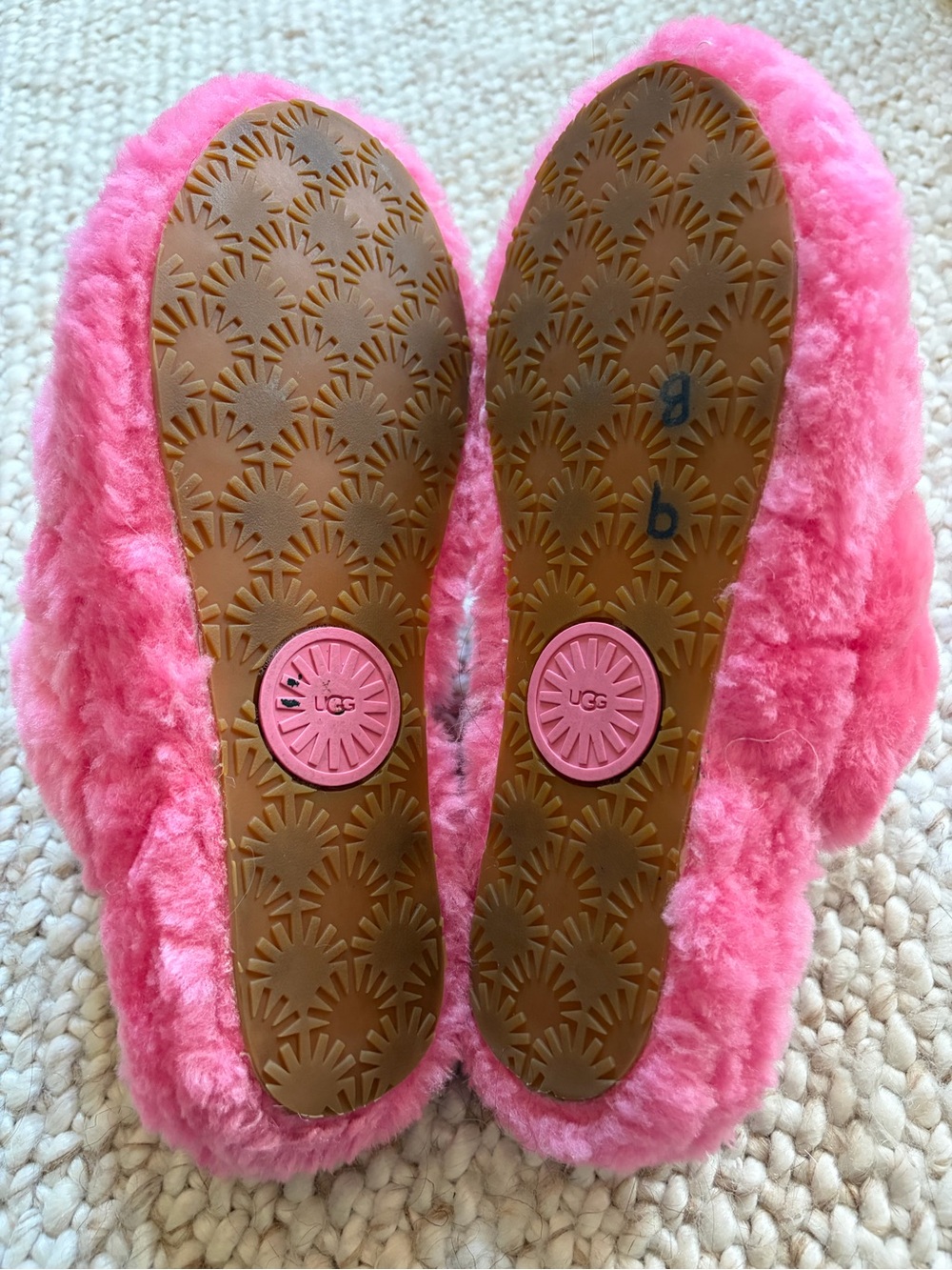 UGG Pink Fluff Yeah Slippers Size 9 Women’s - Picture 7 of 10